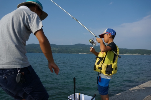 子供用ライフジャケットの釣りに使えるおすすめ５選と４つの正しい選び方を解説 アウトビ