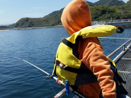 子供用ライフジャケットの釣りに使えるおすすめ５選と４つの正しい選び方を解説 アウトビ